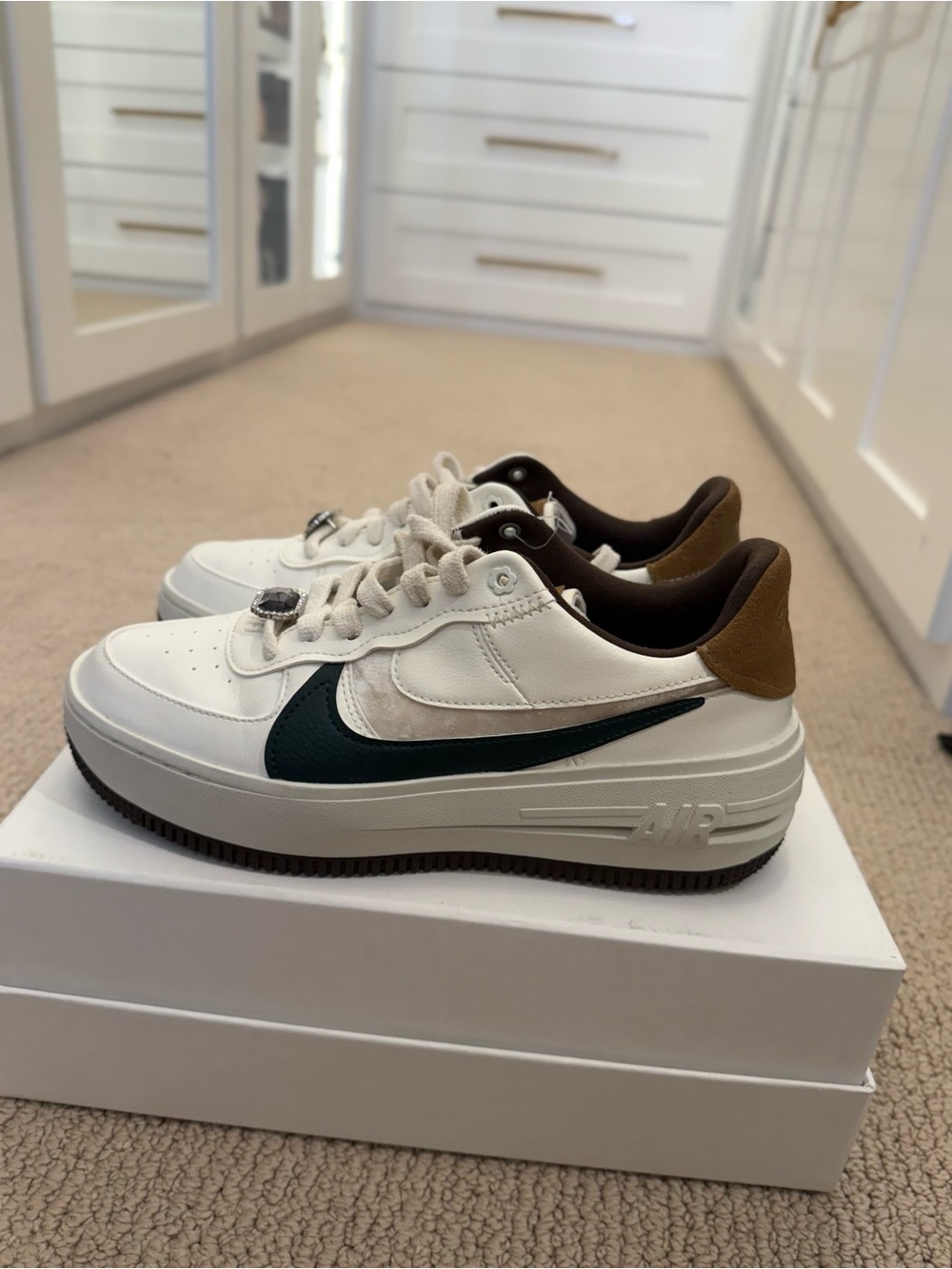 Nike Air Force 1 PLT.AF.ORM Sail Pro Green Women’s US 8 FB1856-131